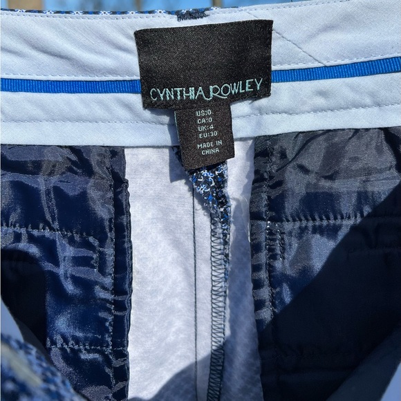Cynthia Rowley Blue Print Patterned Shorts, Size0 - Picture 4 of 9